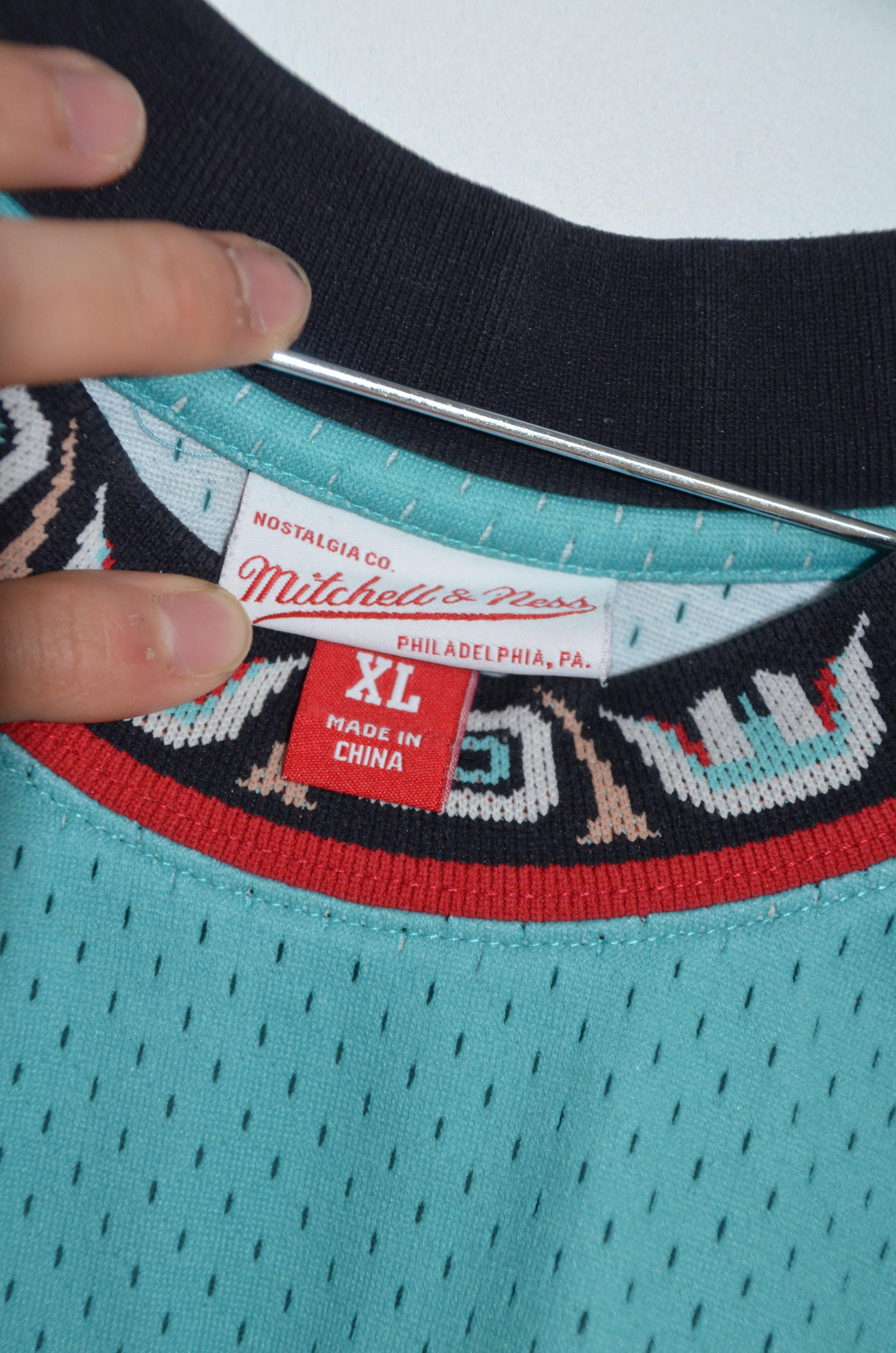 Mitchell & Ness Mens Jersey thumbnail 3