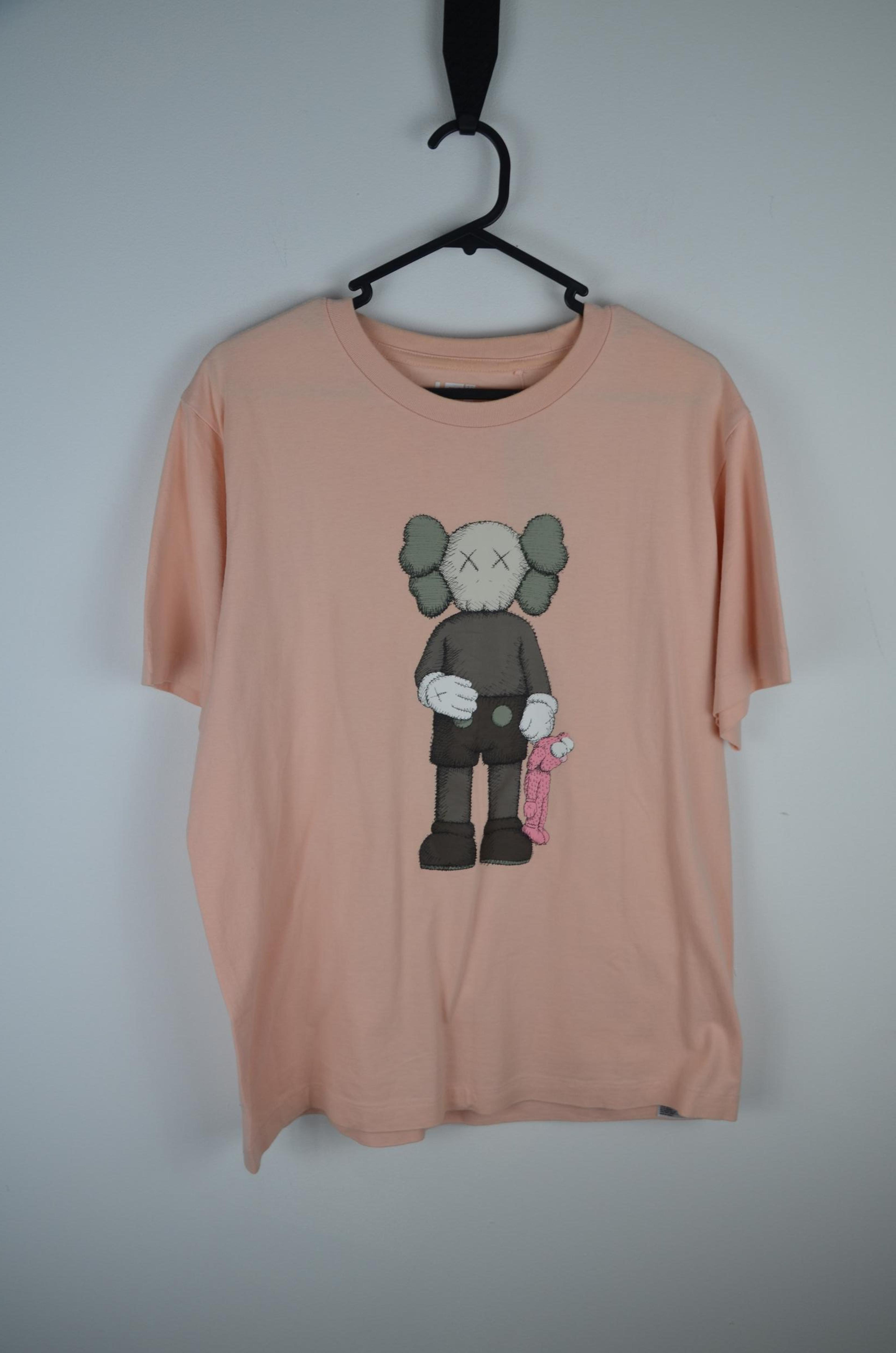 Uniqlo X KAWS Mens T-shirts