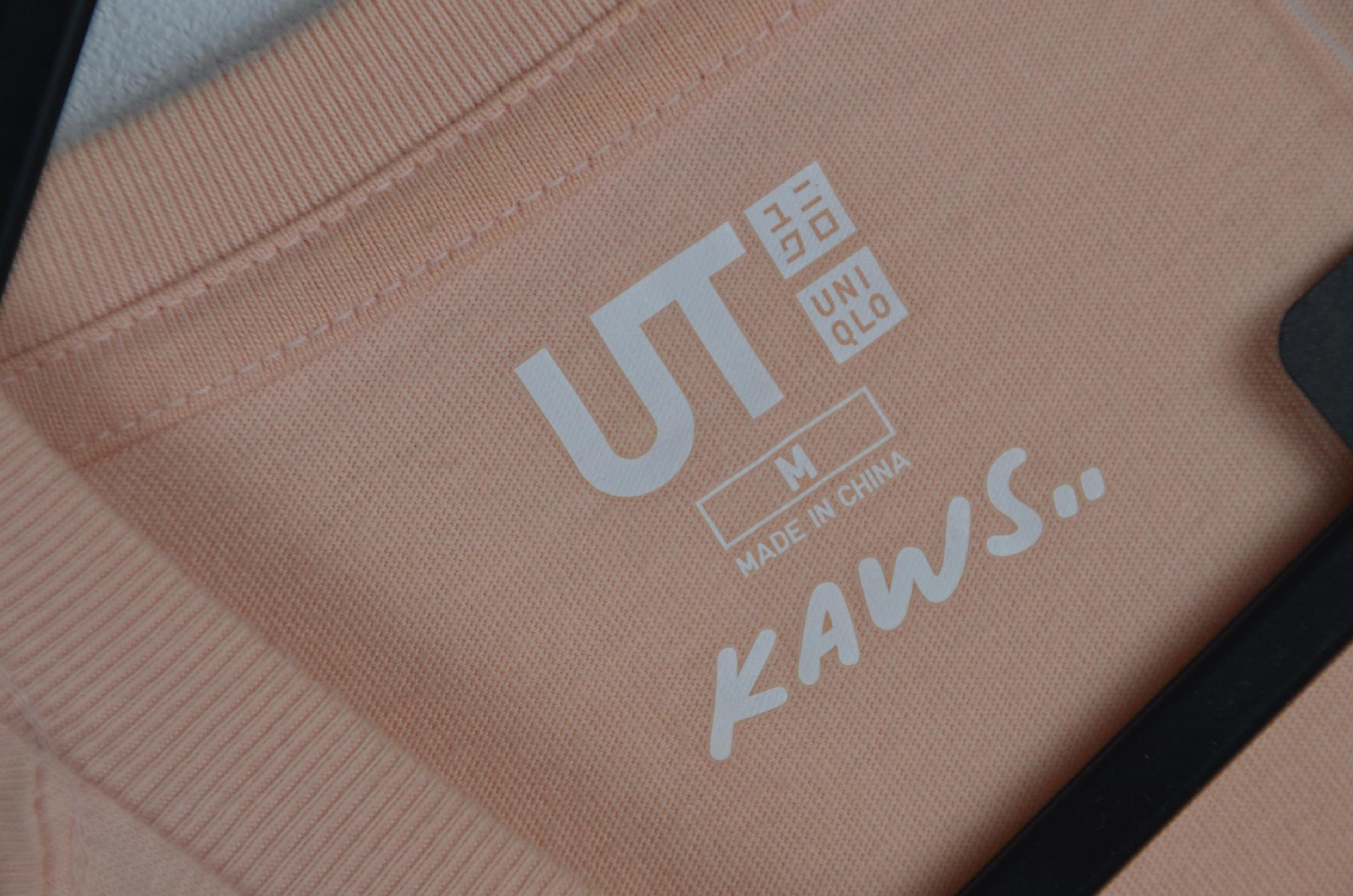 Uniqlo X KAWS Mens T-shirts thumbnail 5