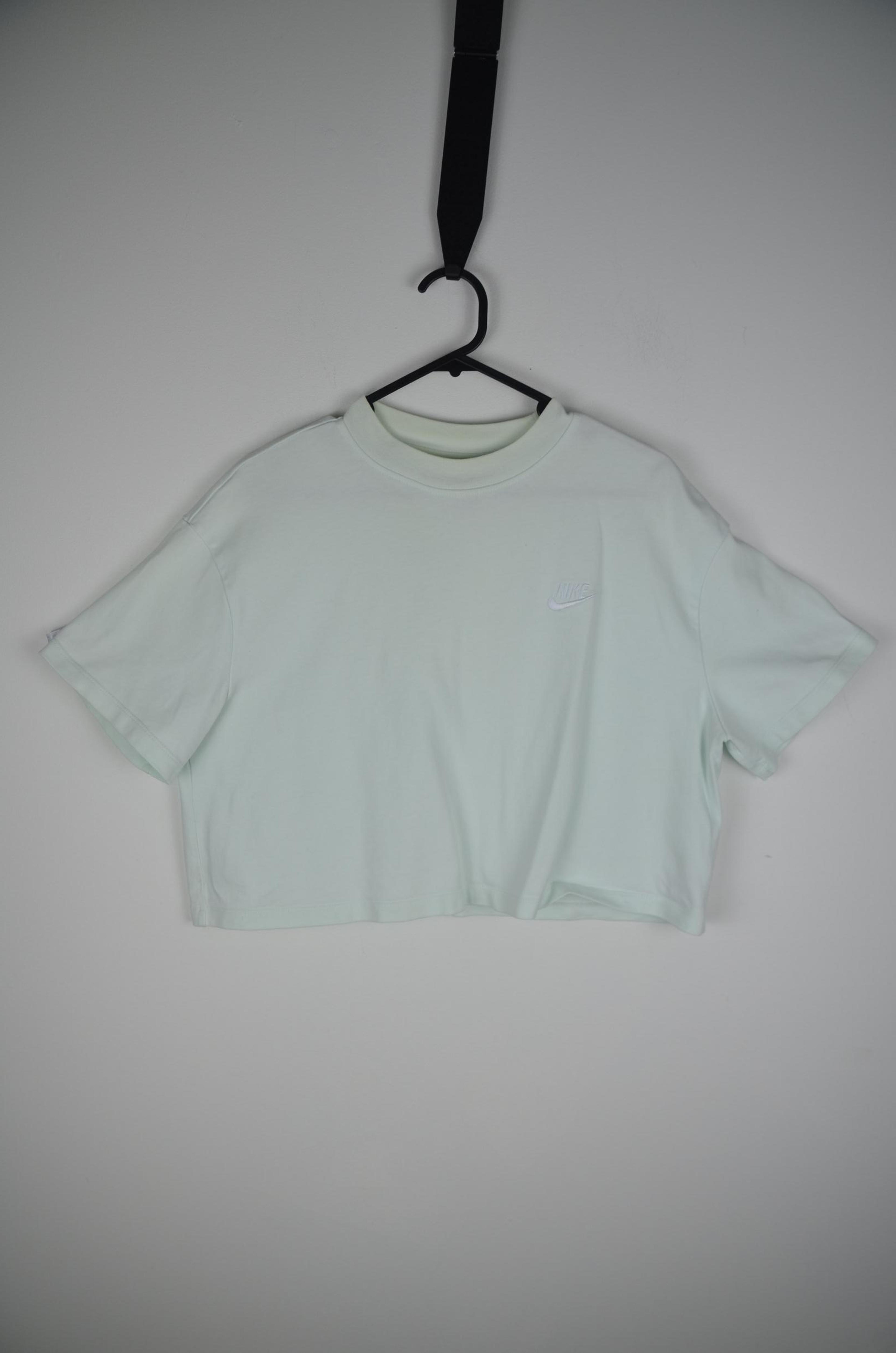 Nike Womens Crop T-shirts