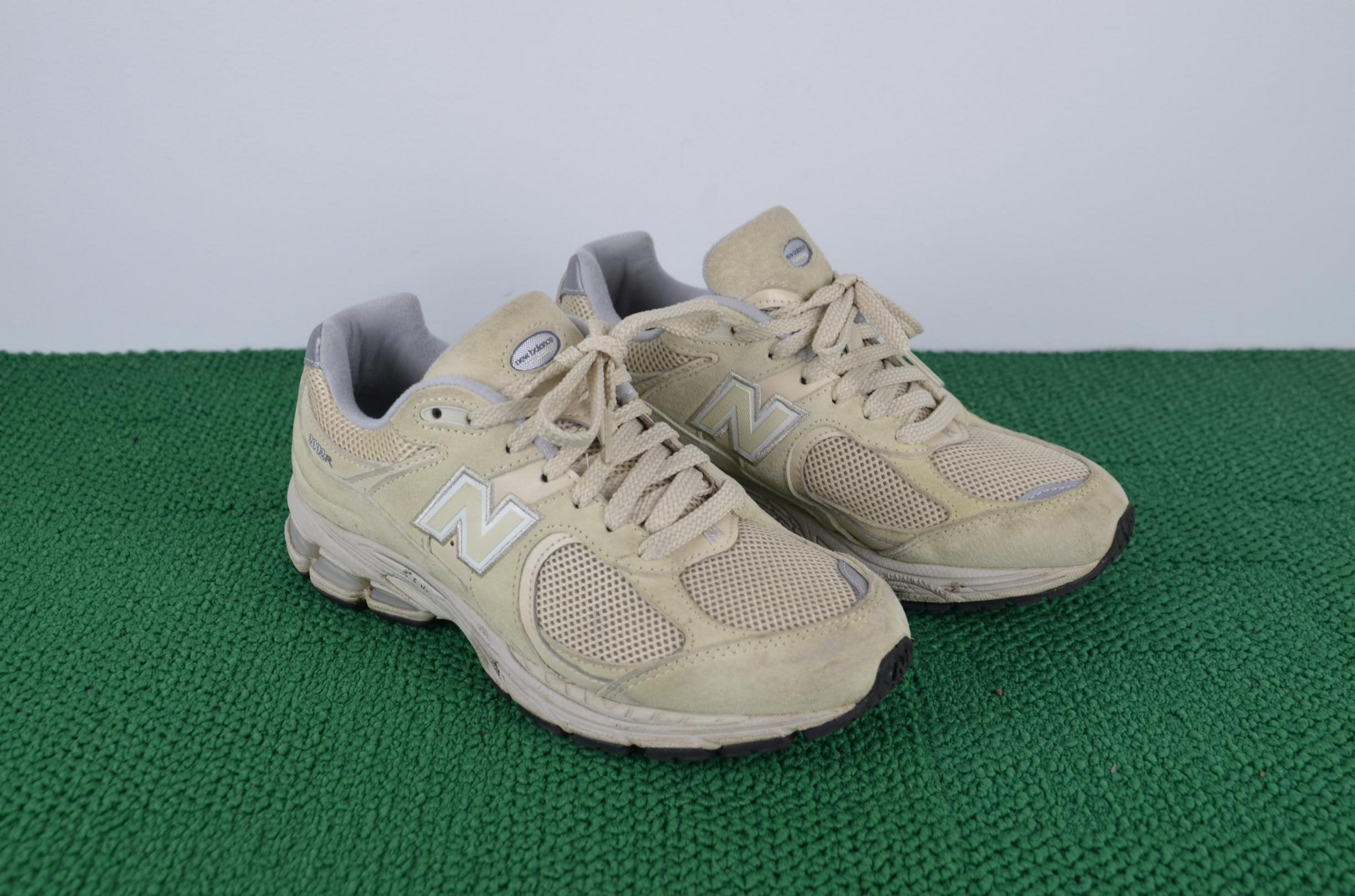 New Balance 2002r ‘Light Bone/Aluminium’