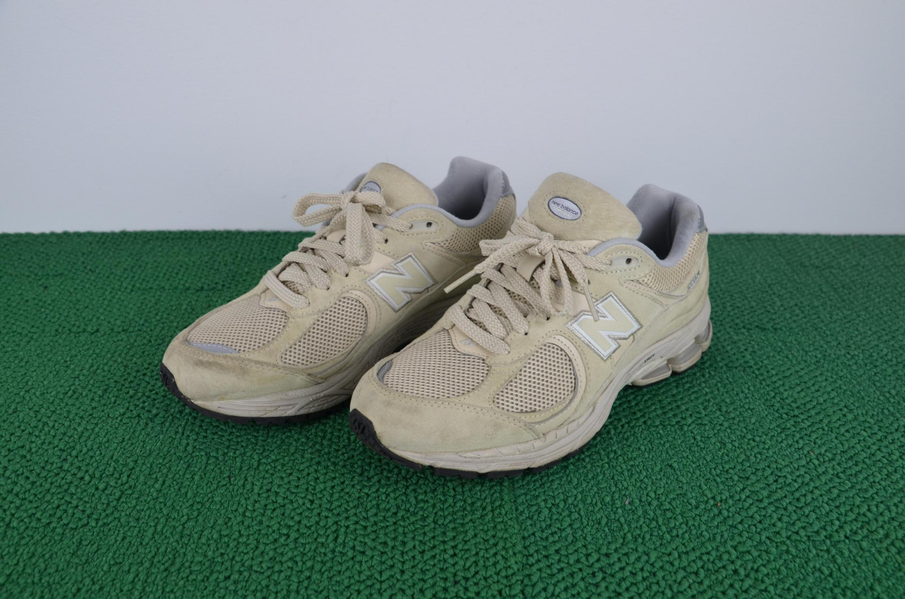 New Balance 2002R Khaki Sneakers thumbnail 2