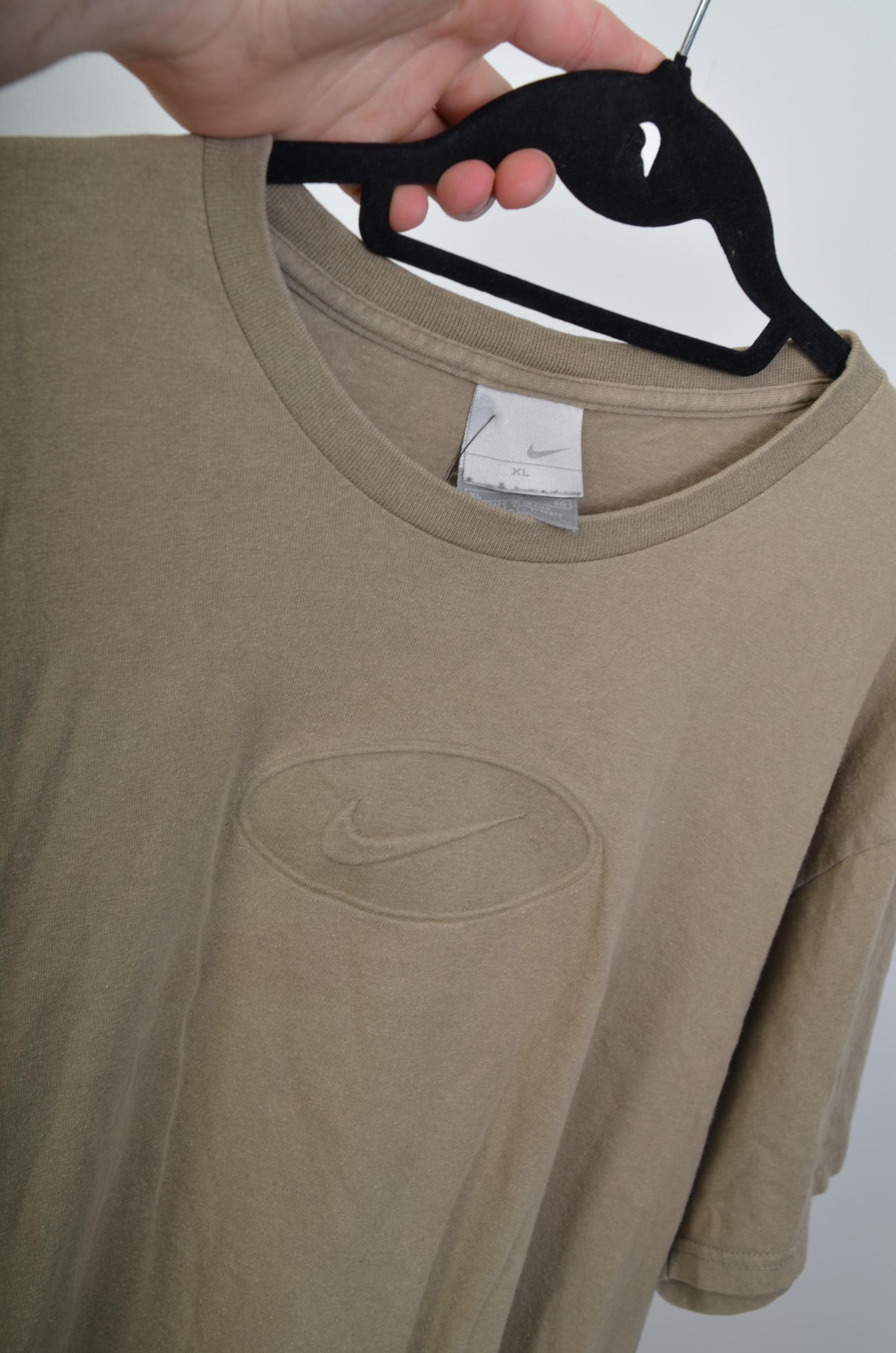 Nike mens Brown T-shirts thumbnail 4