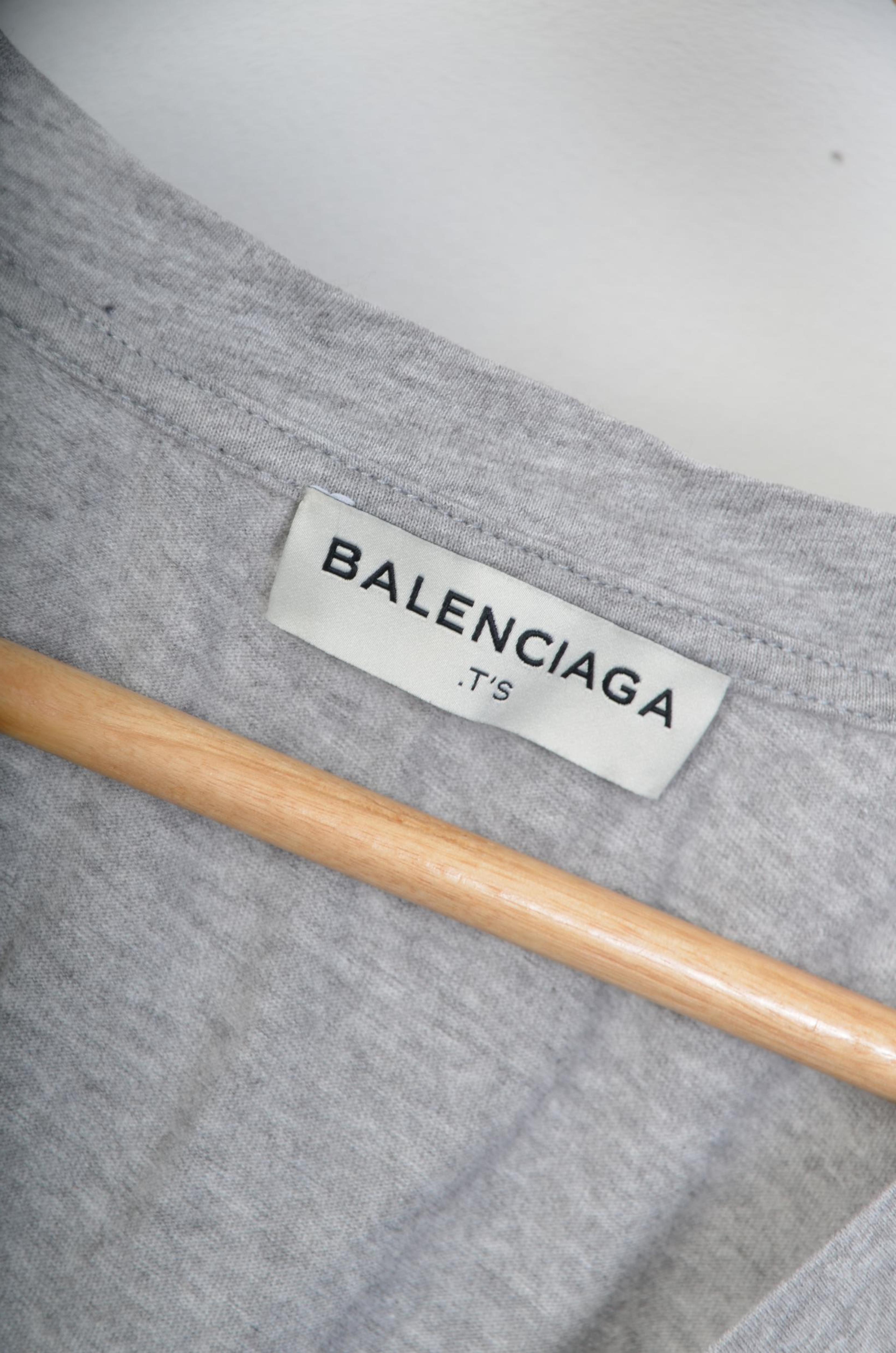 Balenciaga Womens Grey T-shirts thumbnail 4