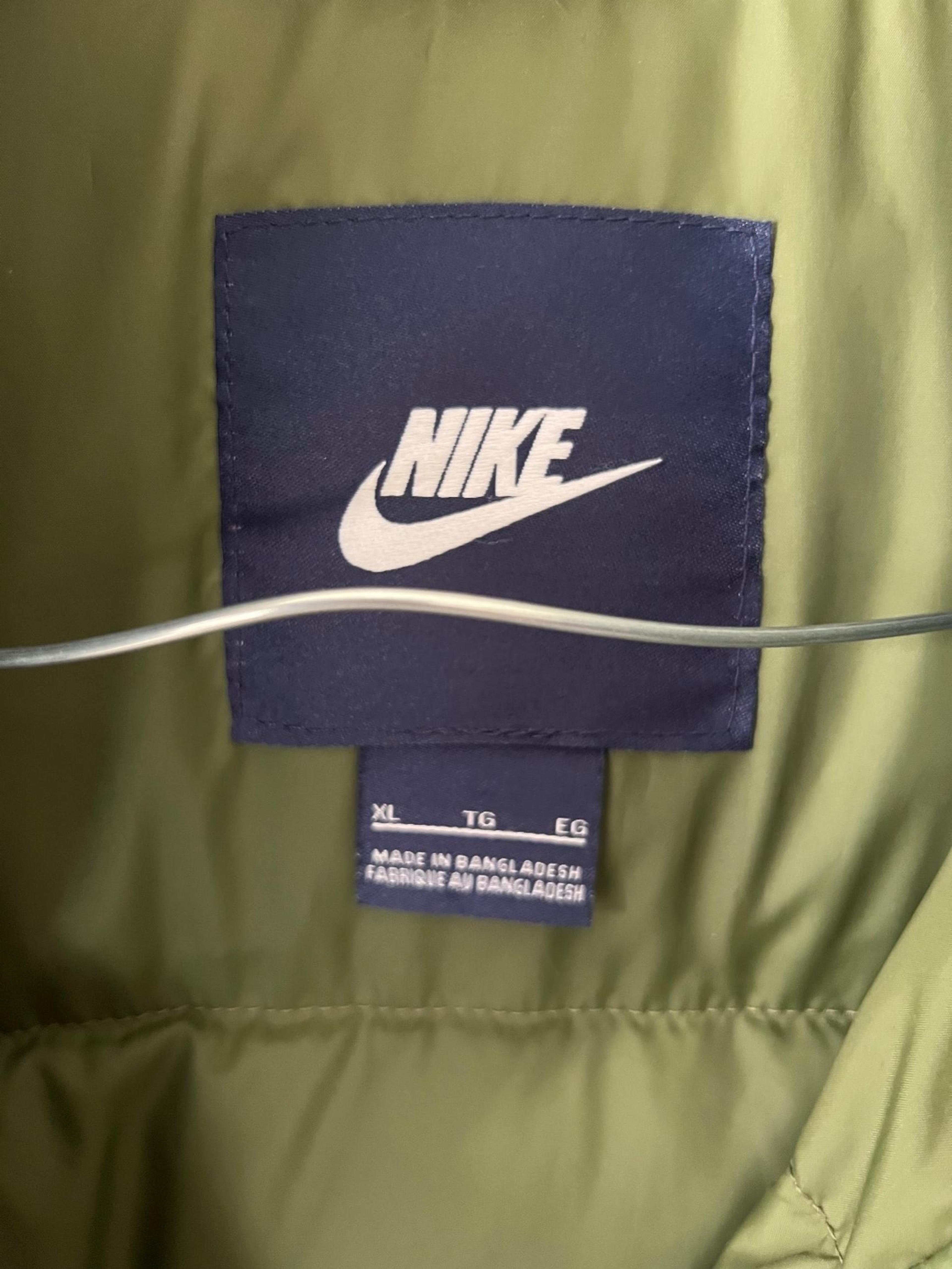 NIKE puffer jackets - mens XL thumbnail 3